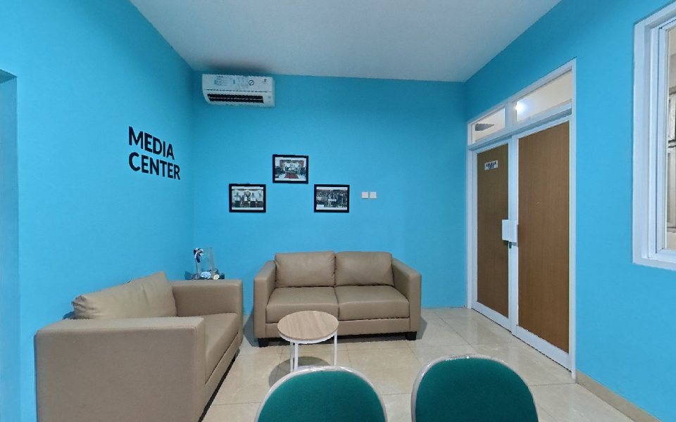 Journal House Discussion Space