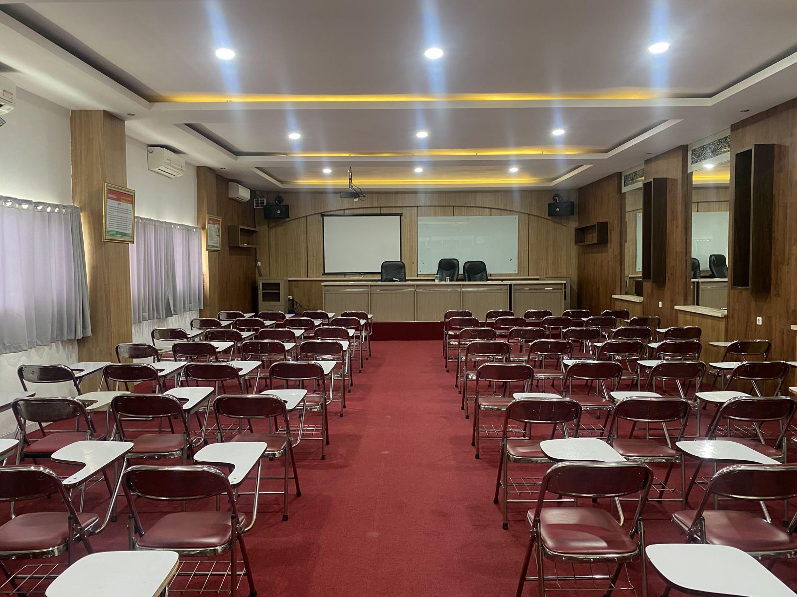 Discussion & Seminar Room